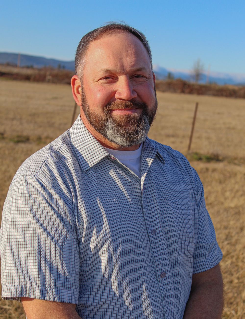 251 Christopher Way, Talent, OR 97540